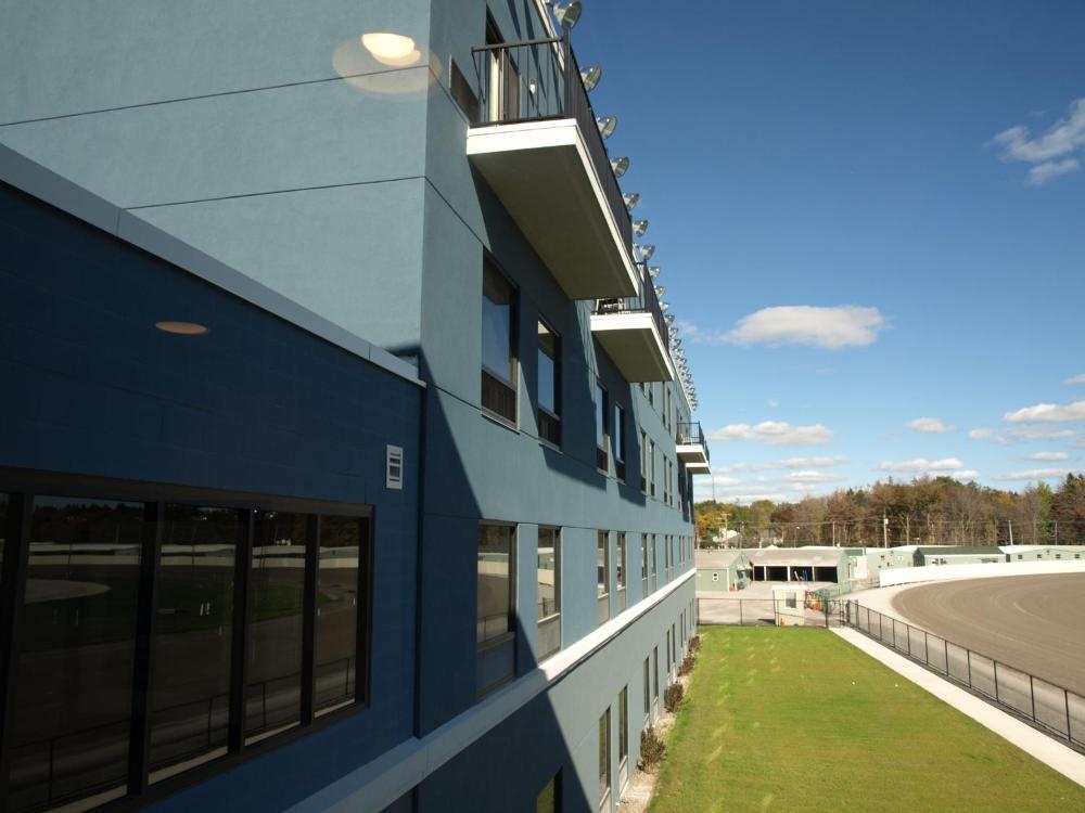 Hotel at Batavia Downs Image 7